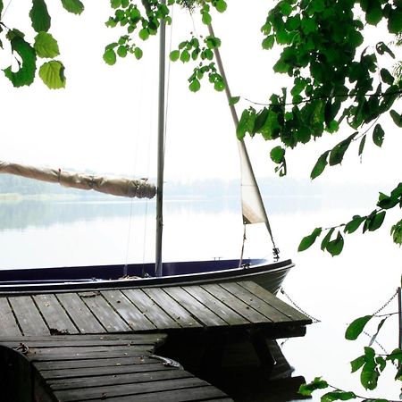 Ferienhaus Am See Perlin Esterno foto